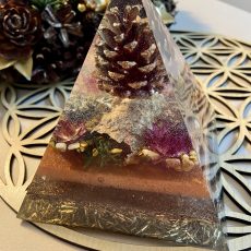 orgonite pyramide pive